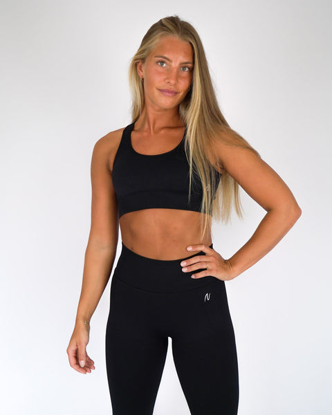 Life changing sportsbra to solve bad back and for extra support… nickybe.com  #shorts #sportsbra #gym 